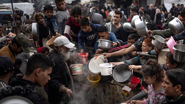 মানবিক বিপর্যয়ে গাজা: তীব্র খাদ্য সংকট আর &lsquo;নিউ গাজা&rsquo; পরিকল্পনার হাতছানি