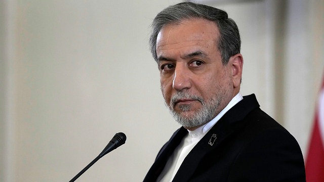 জেলেনস্কিকে &lsquo;বিভ্রান্ত ভাঁড়&rsquo; বলে তীব্র আক্রমণ ইরানের পররাষ্ট্রমন্ত্রীর