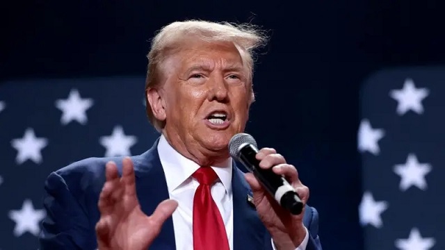 চুক্তি মানছে না ইরান, জাহাজ থেকে ফি নেওয়া বন্ধ হোক:&nbsp; ট্রাম্পের হুঁশিয়ারি