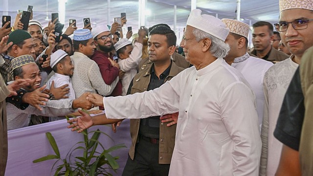 অন্তর্বর্তীকালীন সরকারের প্রতি জনসাধারণের জোরালো সমর্থন পাওয়া গেছে : জরিপ