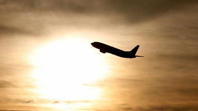 নির্বাচনের আগ পর্যন্ত সরকারি কর্মকর্তাদের বিদেশ ভ্রমণ এড়ানোর নির্দেশ অন্তর্বর্তী সরকারের