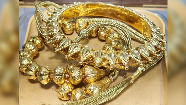 হাসিনার লকারের সোনার কিছু অংশ পরিবারের : দুদক