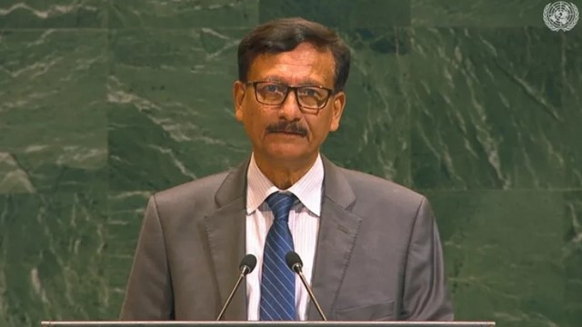 তারেক রহমান ফিরতে চাইলে একদিনের মধ্যেই ভ্রমণ পাস দেওয়া যেতে পারে : পররাষ্ট্র উপদেষ্টা 