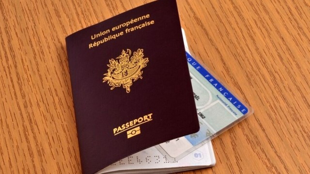 ২০২৬ থেকে ইইউ বহির্ভূত অভিবাসীদের জন্য বাধ্যতামূলক নাগরিক পরীক্ষা চালু করবে ফ্রান্স 