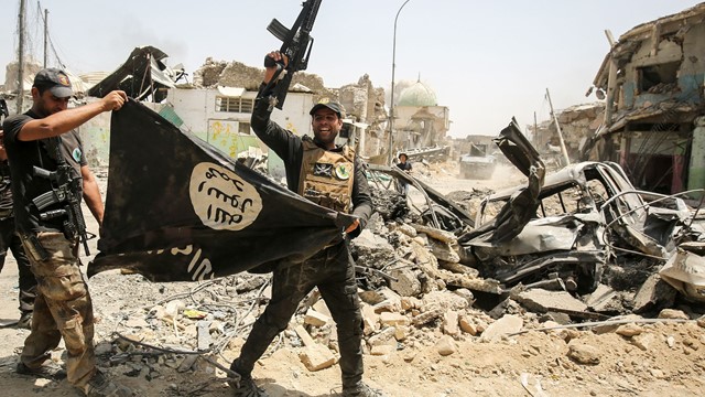 সেনা হত্যার প্রতিশোধে আইএসের বিরুদ্ধে যুক্তরাষ্ট্রের ব্যাপক হামলা