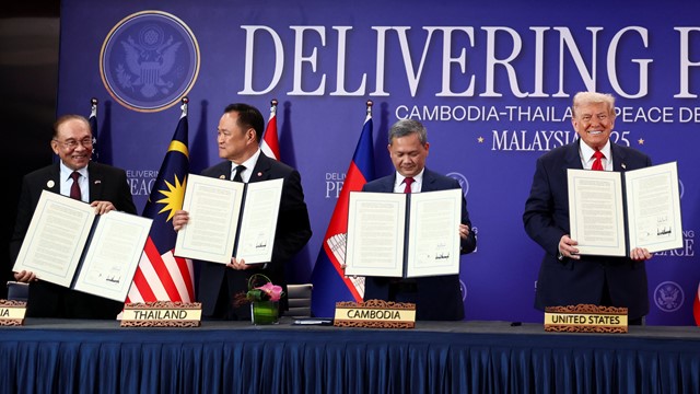 ট্রাম্পের চাপে তড়িঘড়ি করে সই হয় থাইল্যান্ড-কম্বোডিয়া চুক্তি 