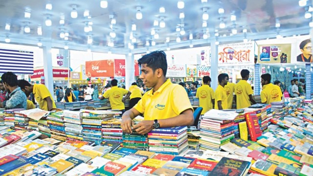 অমর একুশে বইমেলা স্থগিত, সম্ভাব্য তারিখ নির্বাচনের পর