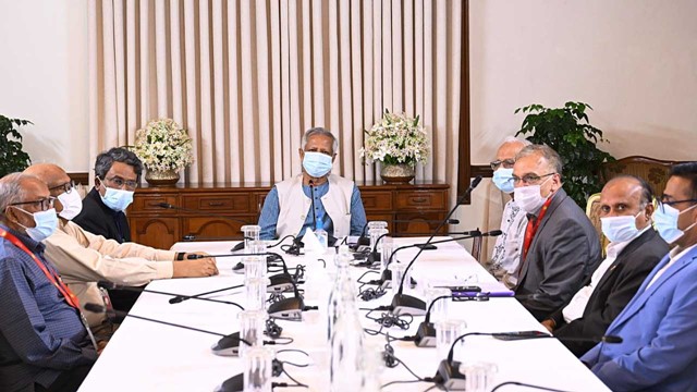 বাংলাদেশে বিতর্কিত জাতীয় নির্বাচনে জড়িতদের অপরাধ তদন্তে কমিটি গঠনের নির্দেশ