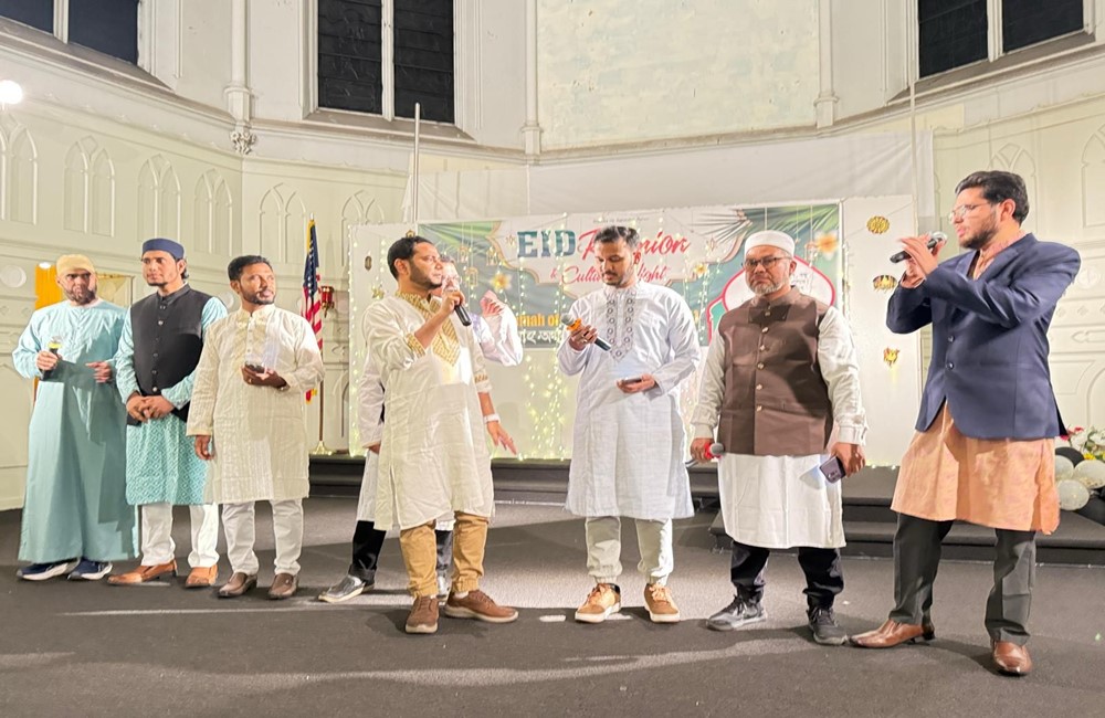 শিল্পীদের পরিবেশনা