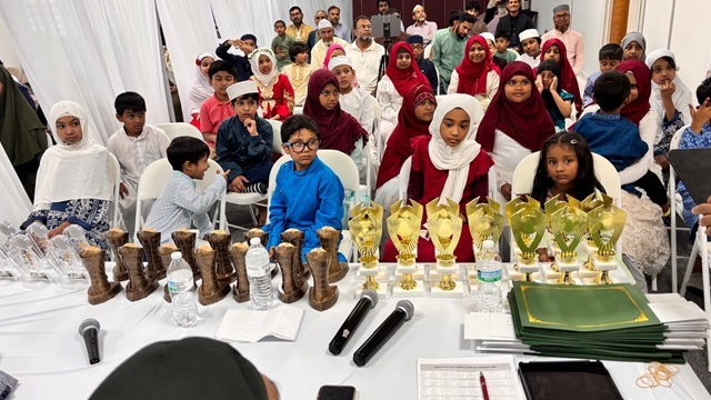 অনুষ্ঠানে উপস্থিত শিশুদের একাংশ