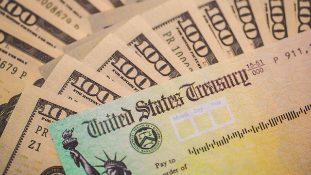 আমেরিকানদের ২০০০ ডলারের ট্যারিফ লভ্যাংশ দেবেন ট্রাম্প