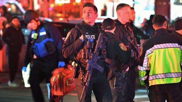 ব্রাউন ইউনিভার্সিটিতে বন্দুক হামলায় ২ জন নিহত, ৮ জন গুরুতর আহত