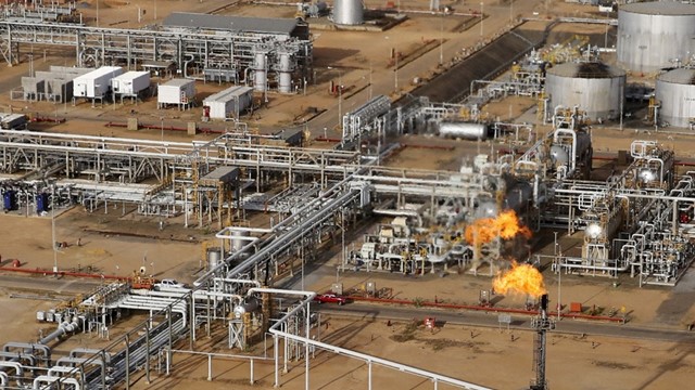 মাদুরোর গ্রেফতারের পর ভেনেজুয়েলার তেল নিয়ন্ত্রণের জন্য ট্রাম্প প্রশাসনের চাপ