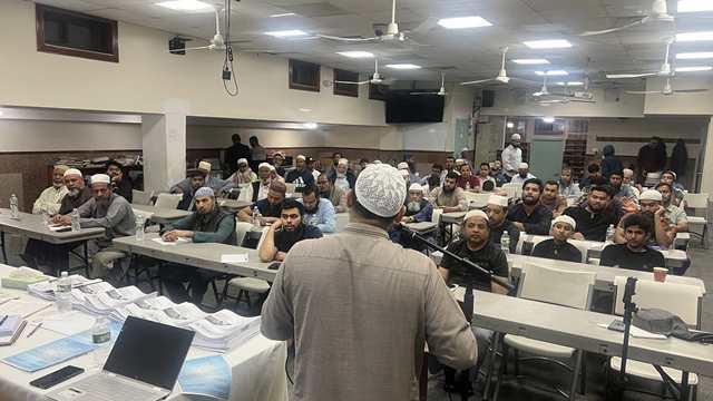 ছবি: ব্রুকলিন ইস্ট চ্যাপ্টারের সদস্য ও সহযোগী সদস্যরা এডুকেশন সেশনে অংশগ্রহণ করেন