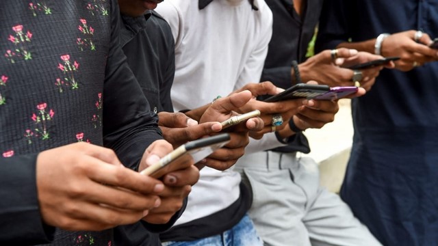 নির্বাচন এবং গণভোটে "সোশ্যাল মিডিয়া" আবির্ভূত হয়েছে নতুন যুদ্ধক্ষেত্র হিসেবে  