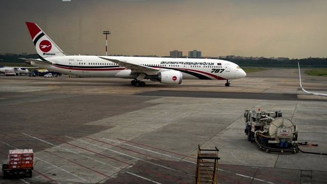 ১৪ বছর পর বাংলাদেশ-পাকিস্তানের মধ্যে সরাসরি বিমান চলাচল শুরু