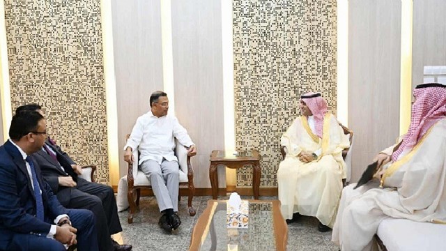 প্রধানমন্ত্রী তারেক রহমানের সঙ্গে সৌজন্য সাক্ষাৎ করলেন সৌদি রাষ্ট্রদূত