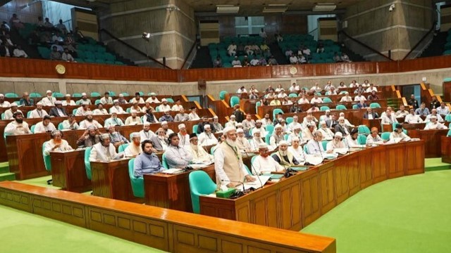 সংসদ সদস্যদের আবাসন সুবিধার দাবি নিয়ে এবার সংসদে বিতর্ক