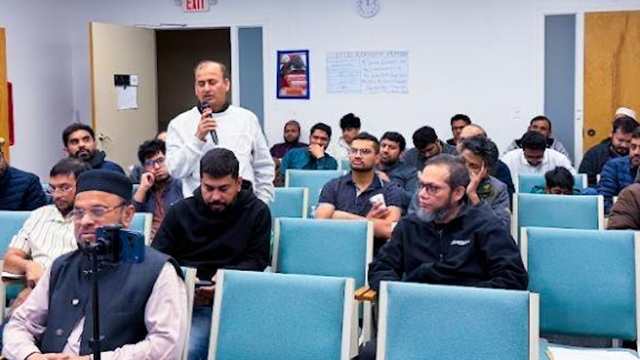 ছবি: অনুষ্ঠানে বয়োজ্যেষ্ঠদের পাশাপাশি তরুণ প্রজন্মের উপস্থিতি ছিল লক্ষণীয়