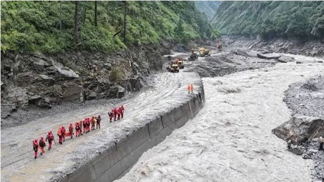নেপাল-তিব্বতে আকস্মিক বন্যার পর স্যাটেলাইট চিত্রে ধরা পড়ল ব্যাপক পরিবর্তন 