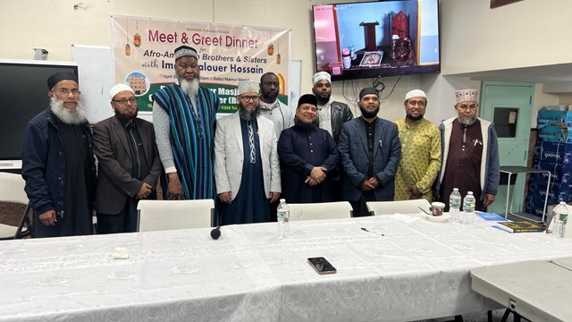 ছবি: মুনা নেতাদের সঙ্গে নবগঠিত চ্যাপ্টারের দায়িত্বপ্রাপ্তগণ 