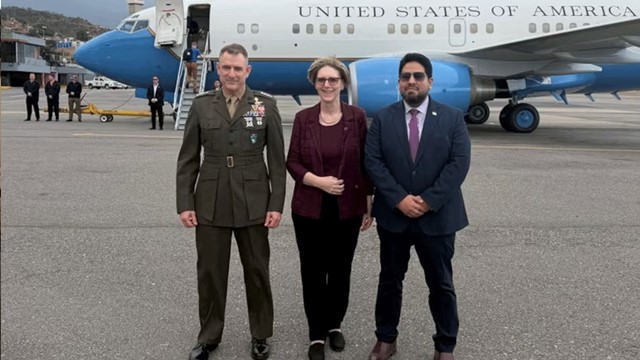 আমেরিকান সামরিক বাহিনীর জ্যেষ্ঠ কর্মকর্তাদের আকস্মিক ভেনেজুয়েলা সফর 