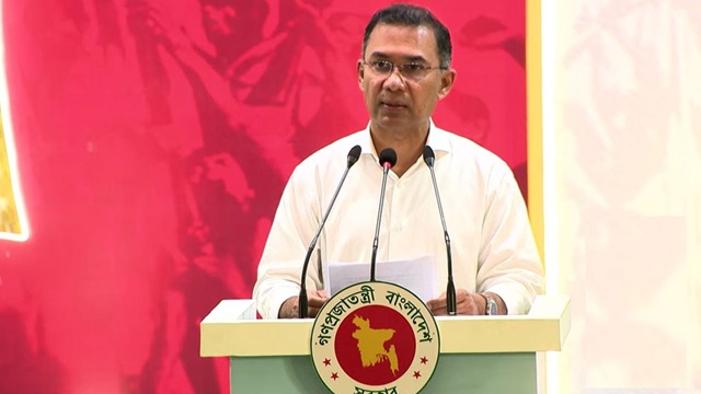 জাতীয় ঐক্যের ডাক দিয়ে স্বাধীনতা পুরস্কার প্রদান করলেন প্রধানমন্ত্রী