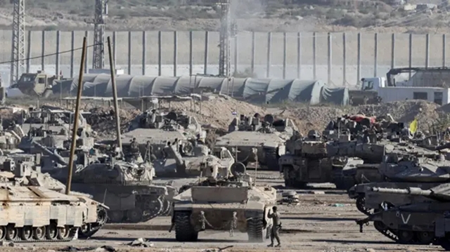 গাজায় আবারও ব্যাপক বিমান ও কামান হামলা চালিয়েছে ইসরায়েল