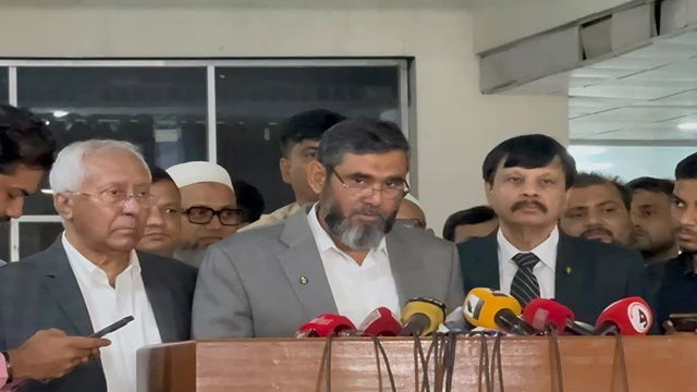 ৬ জুনের মধ্যে ইউপি নির্বাচন শেষ করার নির্দেশ ইসির