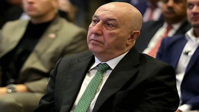 ইরাকের নতুন প্রেসিডেন্ট নির্বাচিত হলেন কুর্দি নেতা নিজার আমেদি