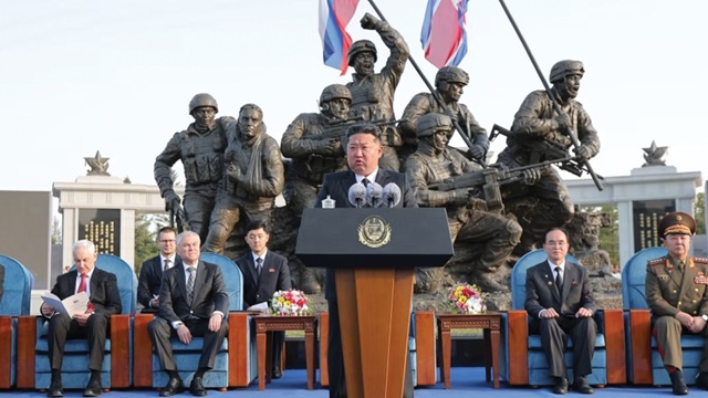 যুদ্ধক্ষেত্রে ধরা পড়ার চেয়ে আত্মহত্যাই &lsquo;সর্বোচ্চ আনুগত্য&rsquo;: কিম জং উন