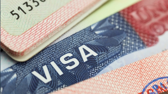 ওয়ার্ক পারমিট নিয়ে অভিবাসীদের দুঃসংবাদ দিলো যুক্তরাষ্ট্র