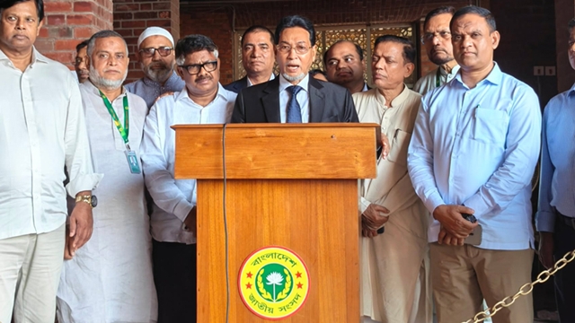বঙ্গভবনে ২১ আগস্ট সন্ধ্যা সাড়ে ৭টায় নতুন রাষ্ট্রপতির শপথ: চিফ হুইপ
